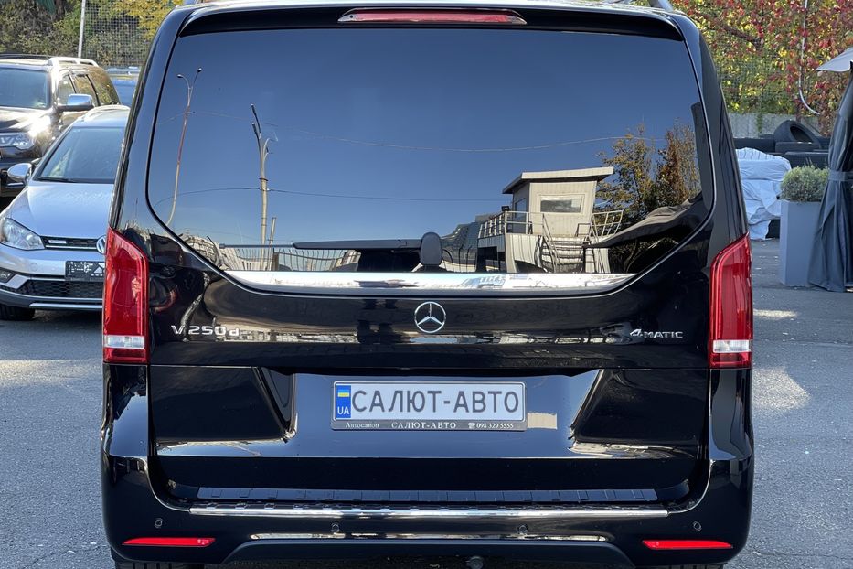 Продам Mercedes-Benz V-Class 250 EXCLUSIVE AMG LONG 4MATIC  2016 года в Киеве