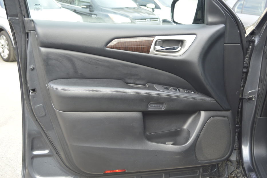 Продам Nissan Pathfinder PLATINUM 2013 года в Одессе