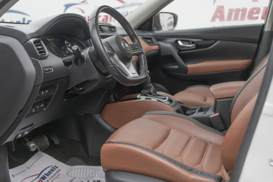 Продам Nissan Rogue PLATINUM AWD 2017 года в Черновцах