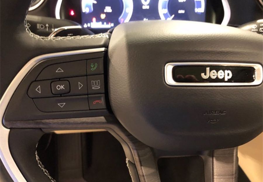 Продам Jeep Grand Cherokee L 2021 года в Киеве