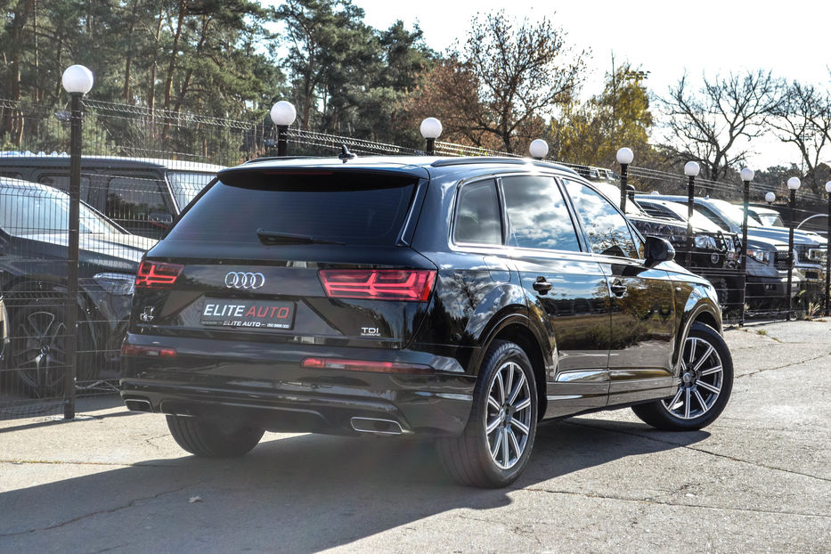 Продам Audi Q7 Diesel S-Line 2016 года в Киеве