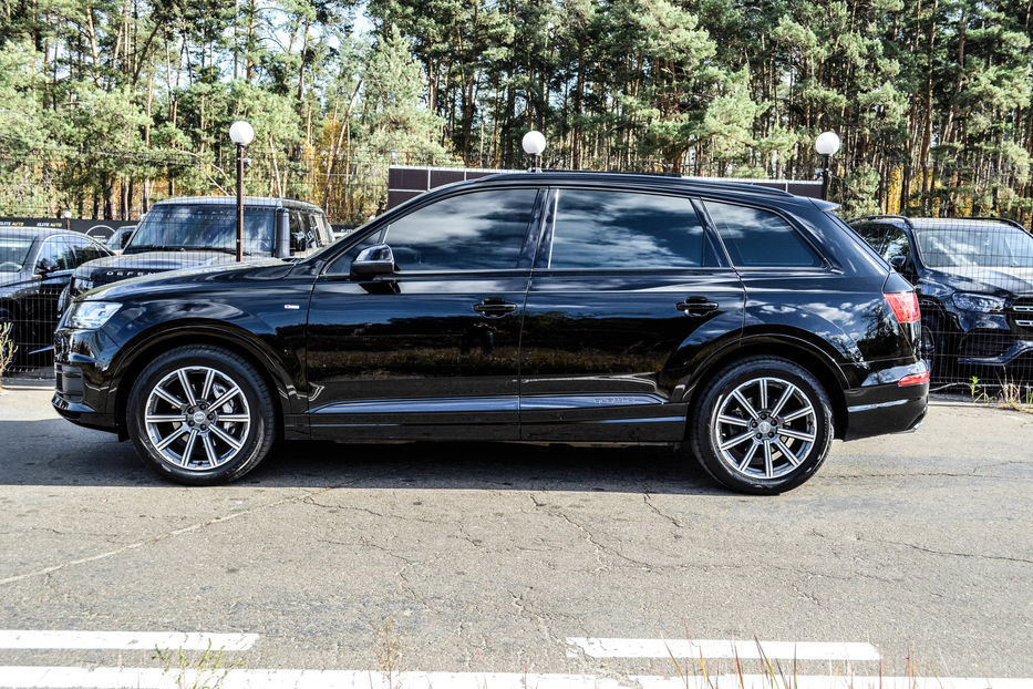 Продам Audi Q7 Diesel S-Line 2016 года в Киеве