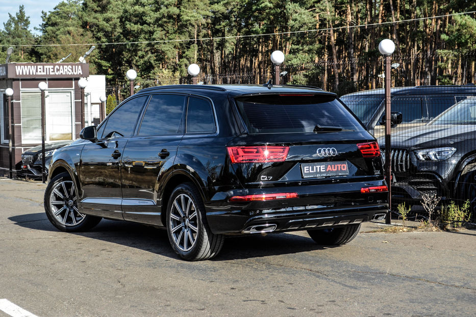 Продам Audi Q7 Diesel S-Line 2016 года в Киеве