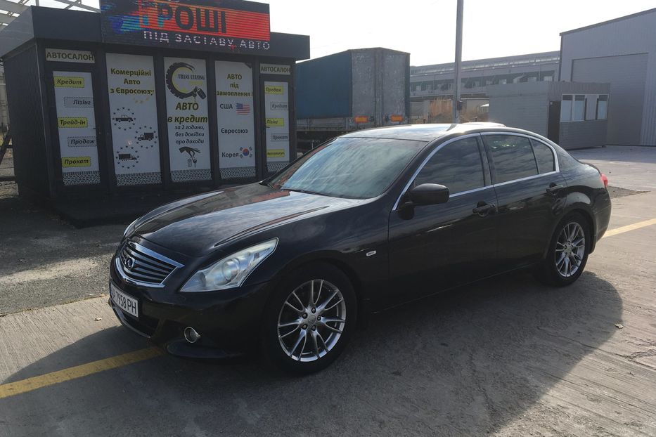 Продам Infiniti G25 2011 года в Киеве