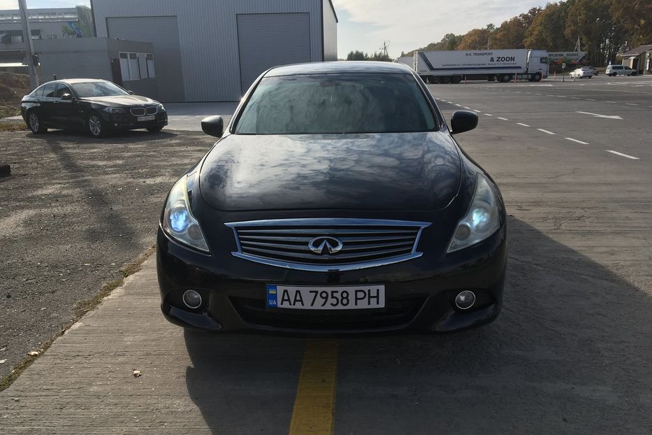 Продам Infiniti G25 2011 года в Киеве