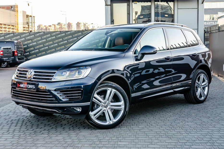 Продам Volkswagen Touareg 3.0 TDI 2016 года в Киеве