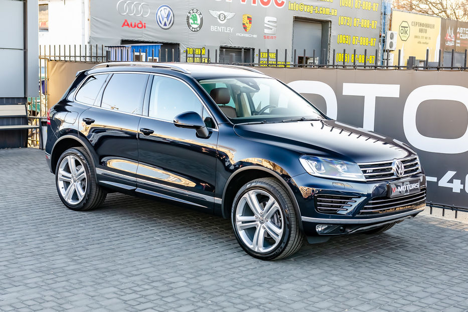 Продам Volkswagen Touareg 3.0 TDI 2016 года в Киеве