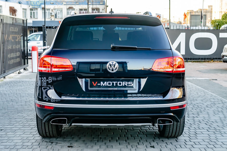 Продам Volkswagen Touareg 3.0 TDI 2016 года в Киеве