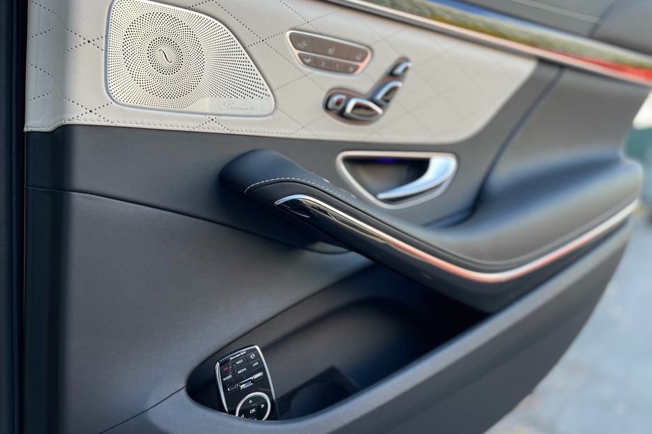 Продам Mercedes-Benz S-Class 63 AMG 4Matic 2015 года в Киеве
