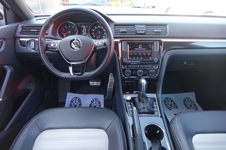 Продам Volkswagen Passat B8 GT R-LINE 2018 года в Одессе