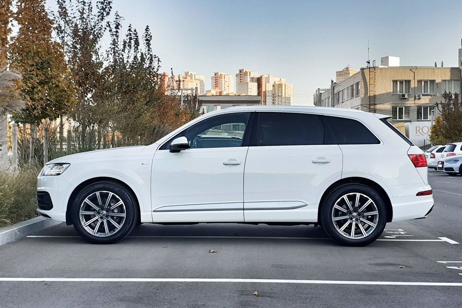 Продам Audi Q7 S-Line 2018 года в Киеве