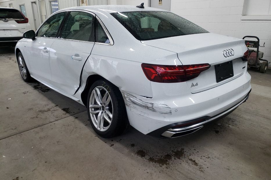 Продам Audi A4 Premium Plus 2021 года в Киеве