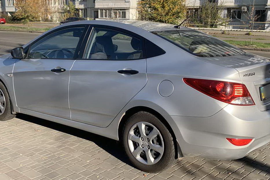 Продам Hyundai Accent  официал 2013 года в Николаеве
