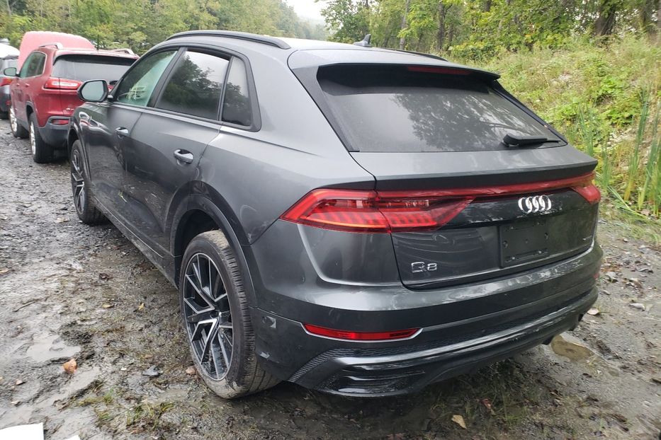 Продам Audi Q8 Premium Plus 2021 года в Киеве
