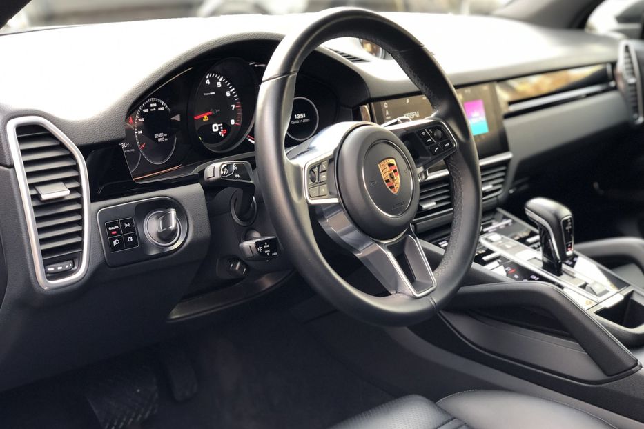 Продам Porsche Cayenne 2019 года в Киеве