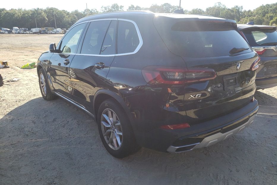 Продам BMW X5 XDrive40I 2021 года в Киеве