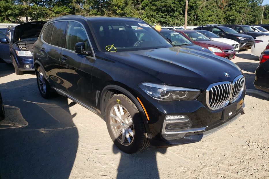 Продам BMW X5 XDrive40I 2021 года в Киеве