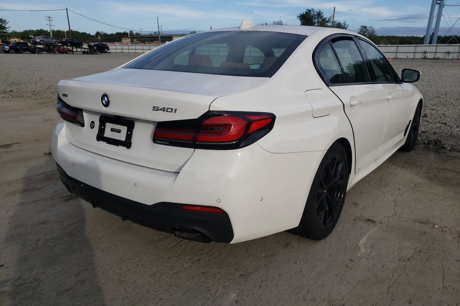 Продам BMW 540 XI 2021 года в Киеве