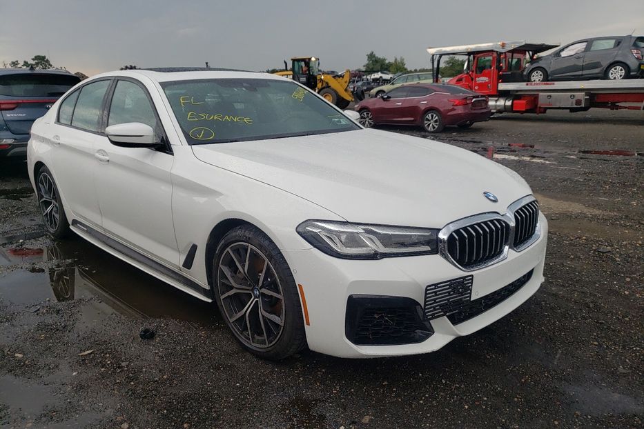 Продам BMW 540 XI 2021 года в Киеве