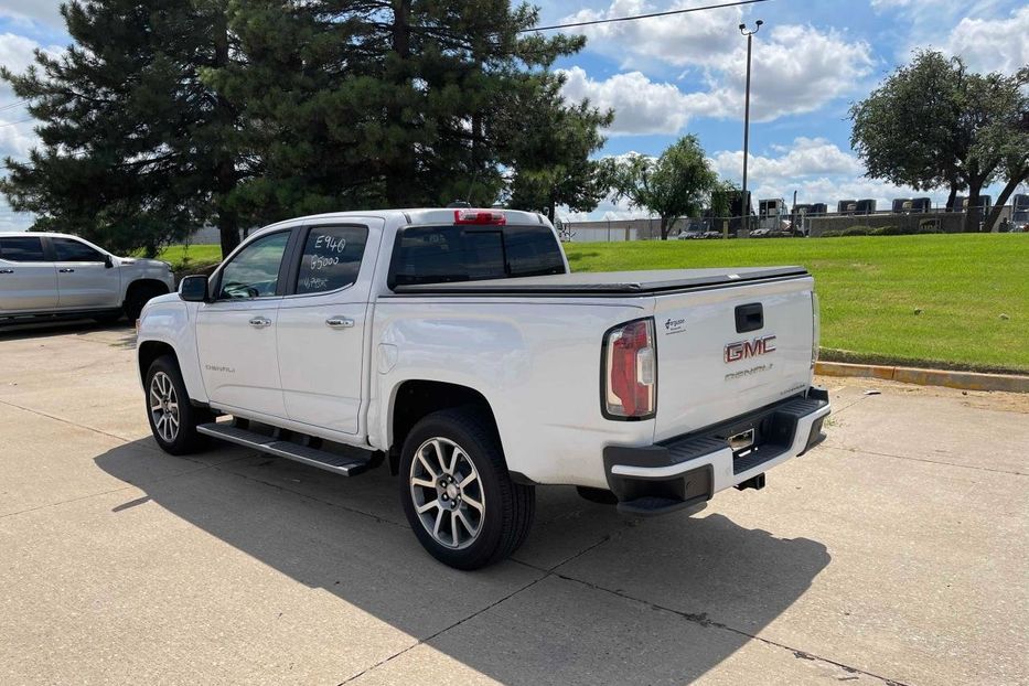 Продам GMC Canyon Denali 2021 года в Киеве