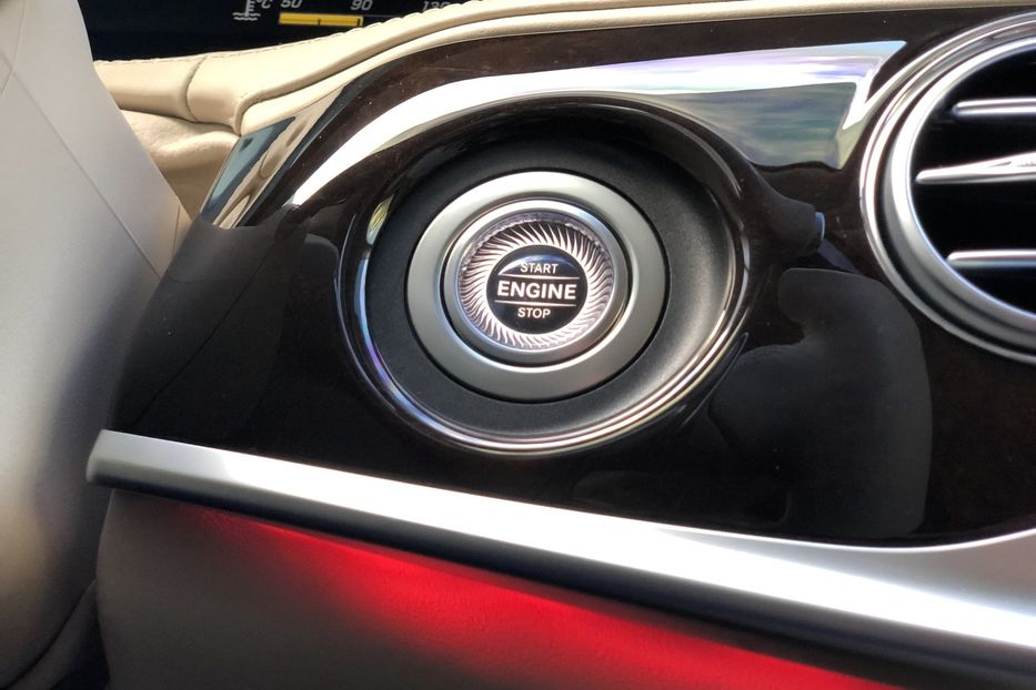 Продам Mercedes-Benz S-Class AMG\\\ 560 4matic  2019 года в Киеве