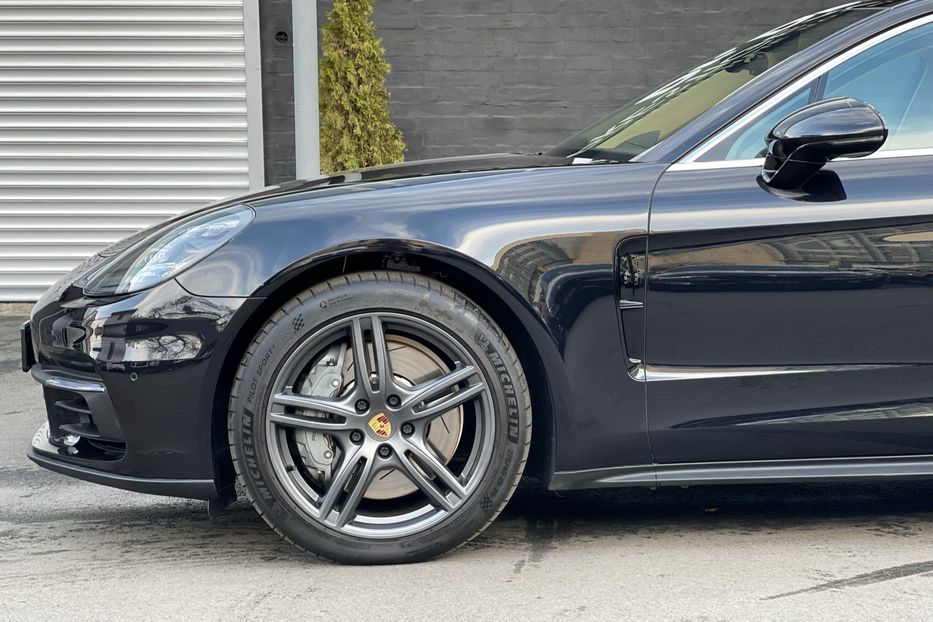 Продам Porsche Panamera 4S Sport Turismo 2018 года в Киеве