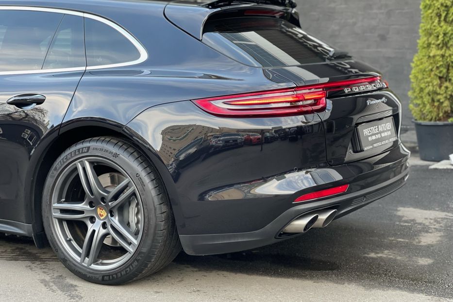 Продам Porsche Panamera 4S Sport Turismo 2018 года в Киеве