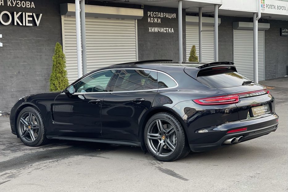 Продам Porsche Panamera 4S Sport Turismo 2018 года в Киеве