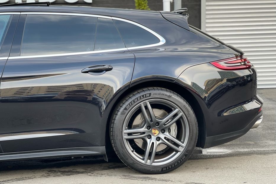 Продам Porsche Panamera 4S Sport Turismo 2018 года в Киеве