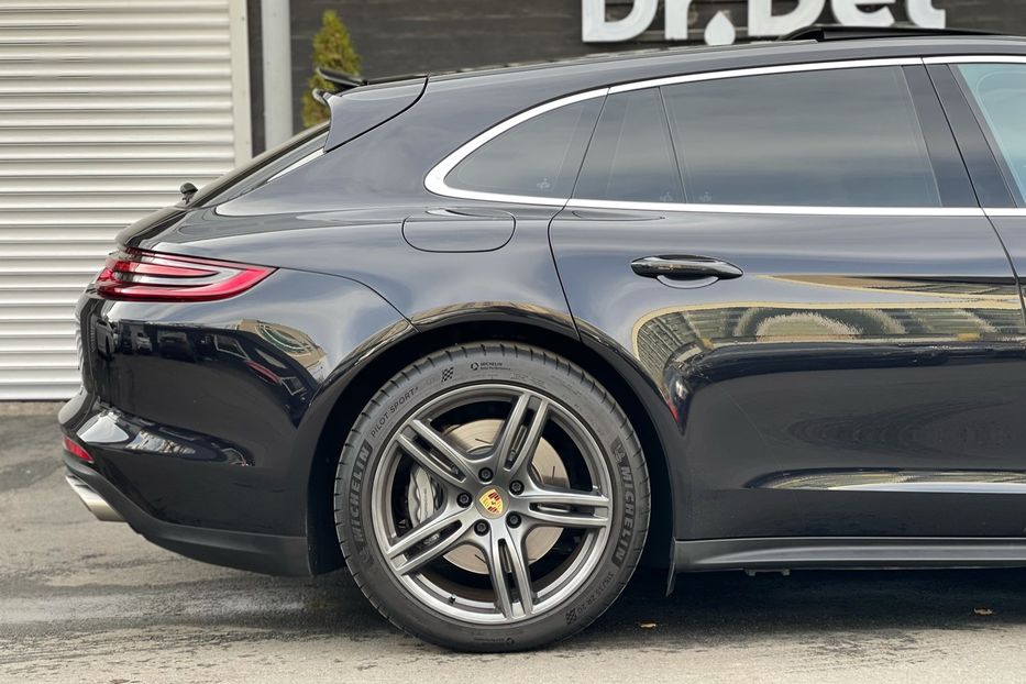 Продам Porsche Panamera 4S Sport Turismo 2018 года в Киеве