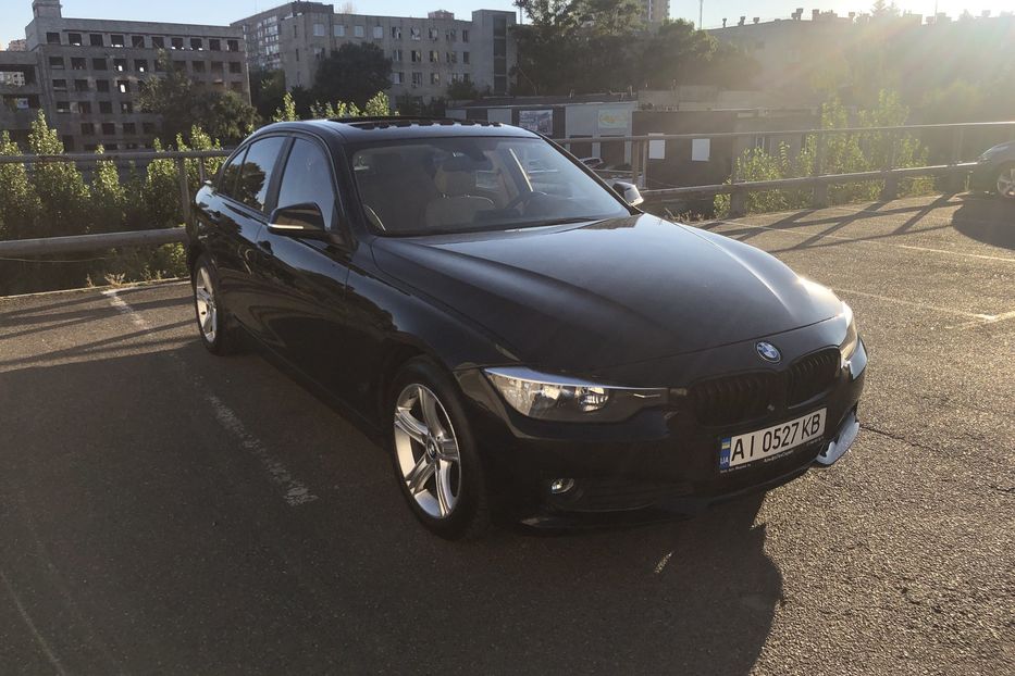 Продам BMW 320 2013 года в Киеве