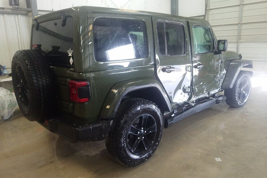 Продам Jeep Wrangler Unlimited Sahara 2021 года в Киеве