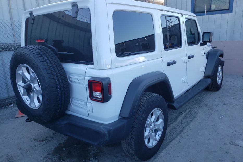 Продам Jeep Wrangler Unlimited Sport 2021 года в Киеве