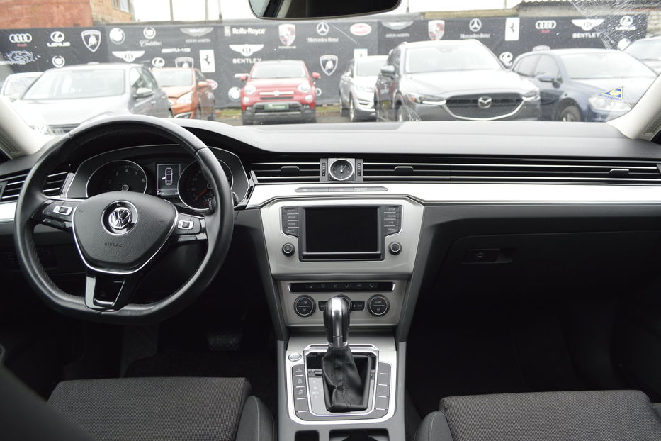 Продам Volkswagen Passat B8 TSI BLUEMOTION  2015 года в Одессе