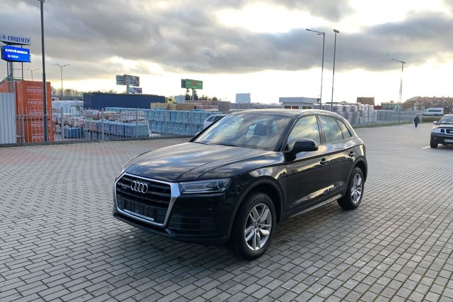 Продам Audi Q5 2.0TDI Quattro 2017 года в Львове