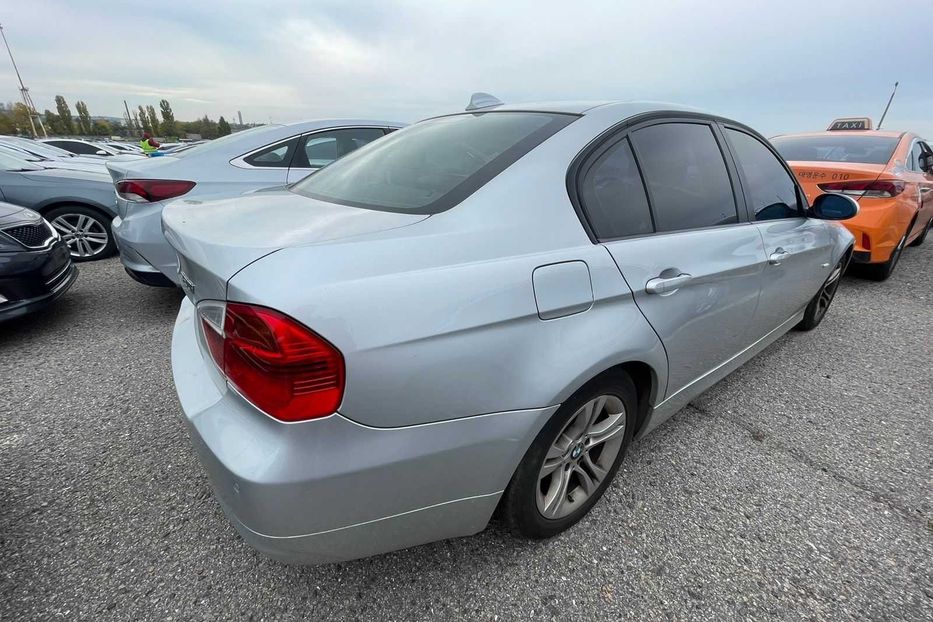 Продам BMW 320 2008 года в Киеве