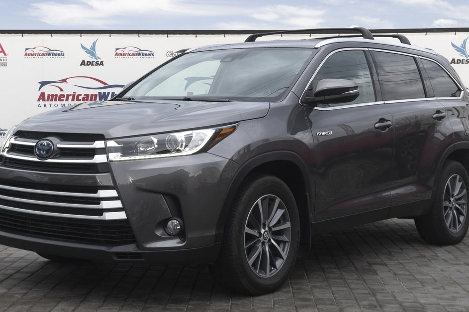 Продам Toyota Highlander XLE HYBRID 2019 года в Черновцах