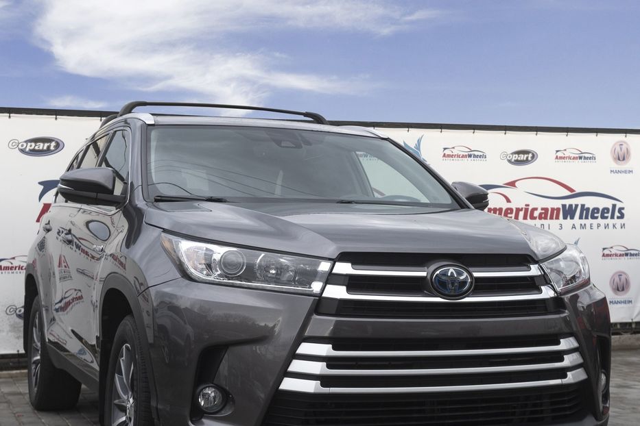 Продам Toyota Highlander XLE HYBRID 2019 года в Черновцах