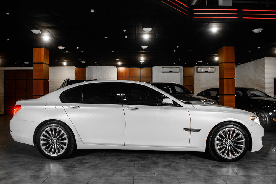 Продам BMW 740 Individual  2012 года в Одессе