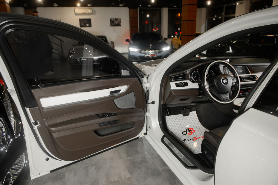 Продам BMW 740 Individual  2012 года в Одессе