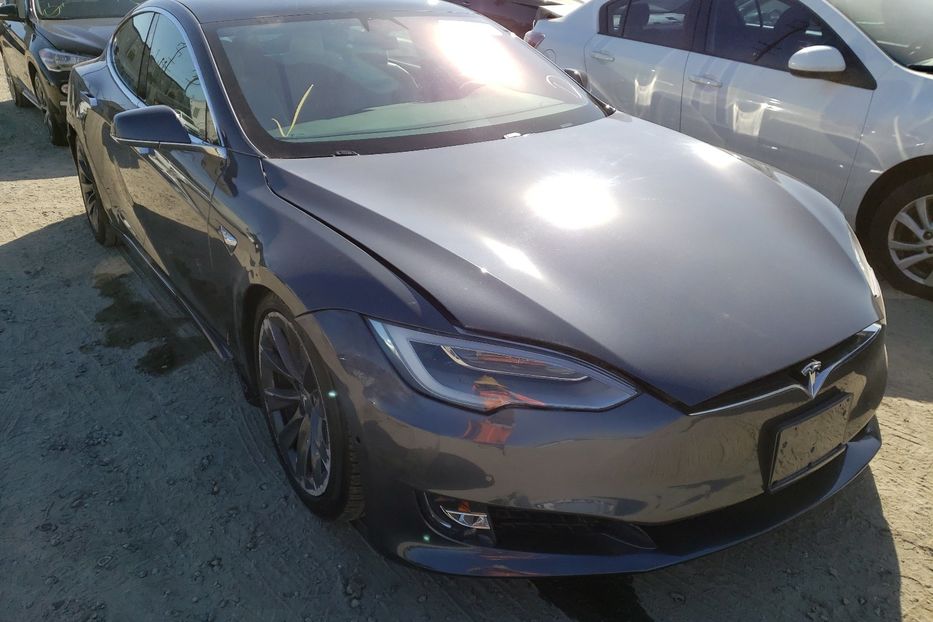 Продам Tesla Model S 2020 года в Киеве