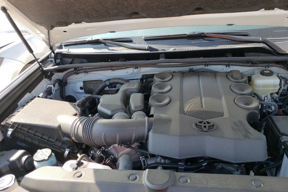 Продам Toyota 4Runner SR5/SR5 Premium 2021 года в Киеве