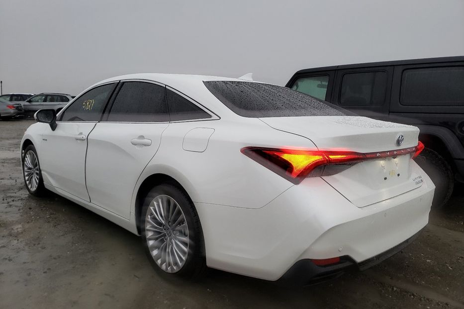 Продам Toyota Avalon Limited 2021 года в Киеве