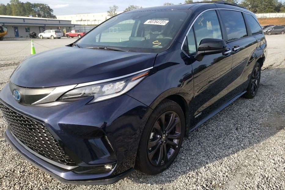 Продам Toyota Sienna 2021 года в Киеве