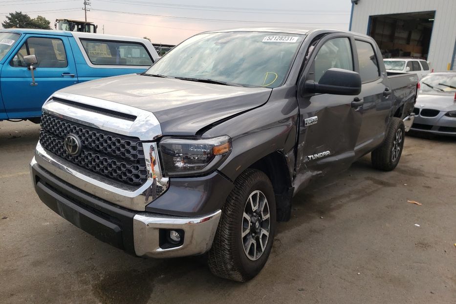 Продам Toyota Tundra Crewmax SR5 2021 года в Киеве