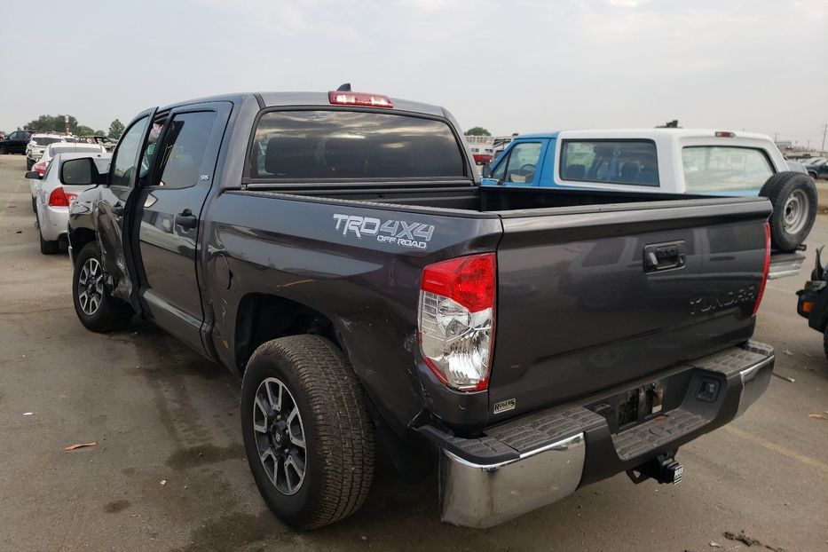 Продам Toyota Tundra Crewmax SR5 2021 года в Киеве