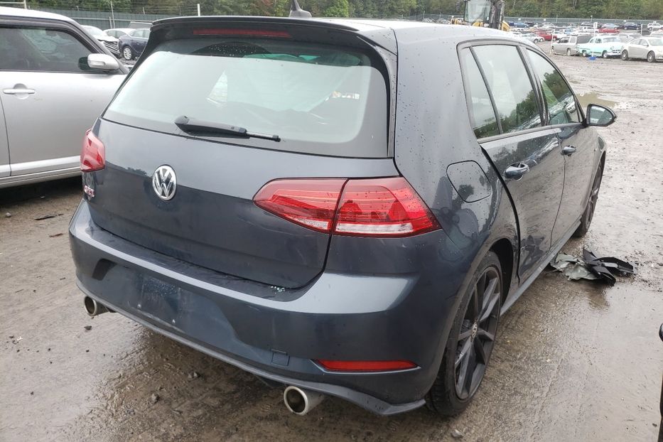 Продам Volkswagen Golf GTI S 2021 года в Киеве