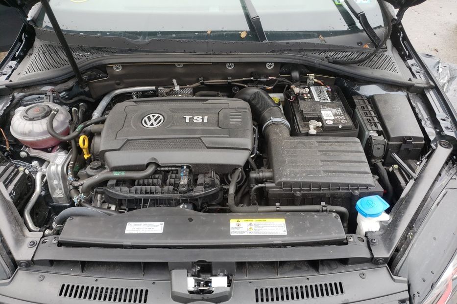 Продам Volkswagen Golf GTI S 2021 года в Киеве