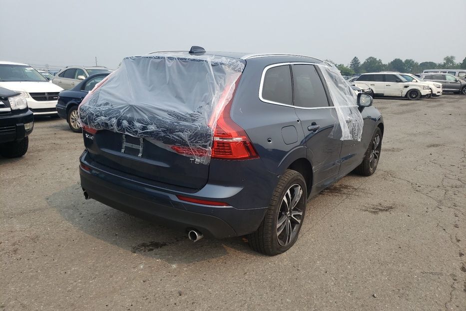 Продам Volvo XC60 T5 Momentum 2021 года в Киеве