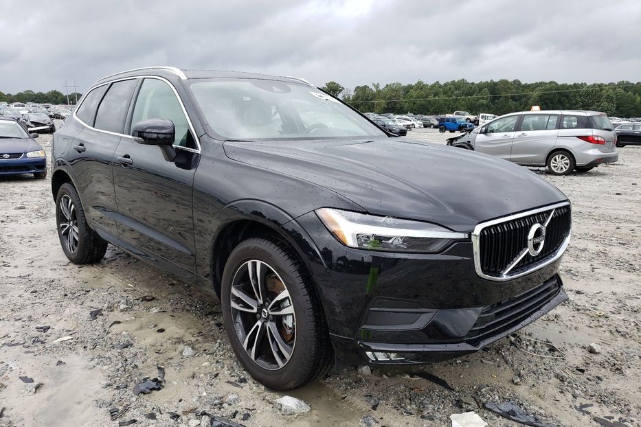 Продам Volvo XC60 T5 Momentum 2021 года в Киеве